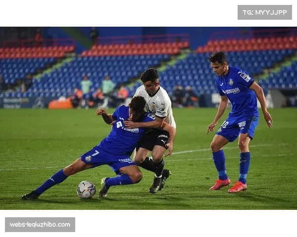 赫塔费连续失分跌至中游 欧战希望遭遇严峻挑战